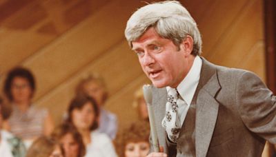 Talk show icon Phil Donahue dies at 88