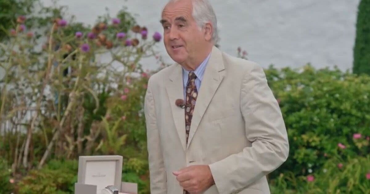 Antiques Roadshow expert says 'you'll hate me' after warning over 'fake' watch