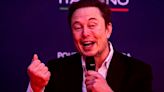 Elon Musk Accused of "Blackmailing" Tesla Investors