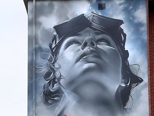 Eye-catching Maritime Festival mural in Derry celebrates pioneering aviator Amelia Earhart