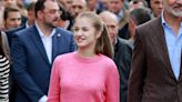 La princesa Leonor estrena el pantalón favorito de la 'Gen Z' con zapatillas y un gustoso jersey rosa