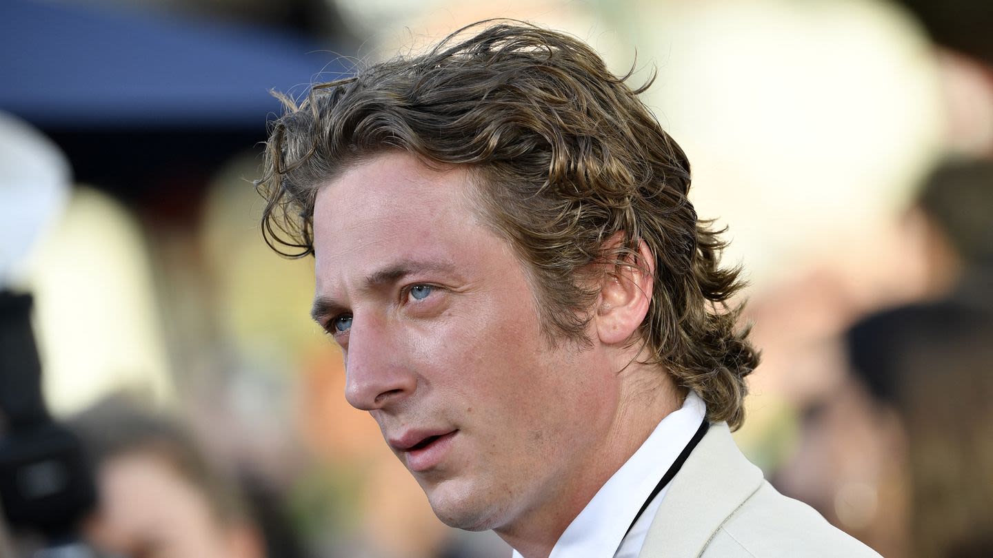 ‘The Bear’ Star Jeremy Allen White Vies for Back-to-Back Emmys