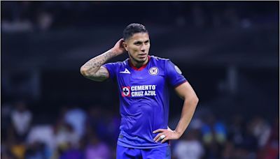 Carlos Salcedo ya no es jugador del Cruz Azul