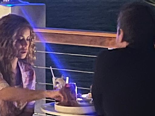 Shakira dines with mystery man after that 'formal relationship' remark