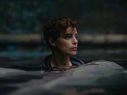 Netflix : Faut-il regarder "Sous la Seine", le film événement de requin français avec Bérénice Bejo et Nassim Lyes ? Notre avis