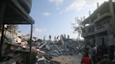 Falta de agua agrava miseria en Gaza; Israel continúa ataques aéreos
