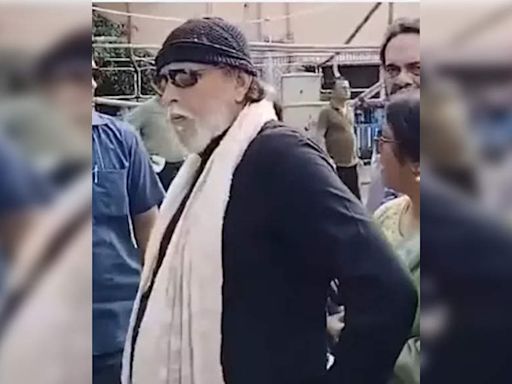 Mithun Chakraborty stands in queue for 40 minutes to cast a vote in Lok Sabha Election 2024; says, 'It is my duty' | Hindi Movie News - Times of India