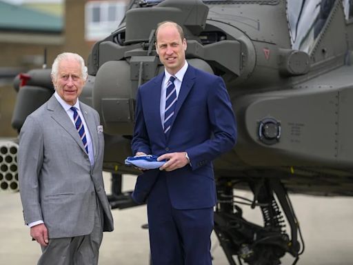 El rey Carlos III transfiere a su hijo Guillermo el cargo de coronel jefe del Cuerpo Aéreo del Ejército