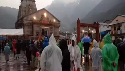 Badrinath, Kedarnath dhams receive rainfall, but pilgrim activities robust - ET TravelWorld