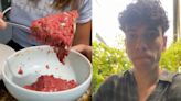Un joven argentino se sorprendió al ver qué es lo que le cocinó su novia francesa y el video se hizo viral