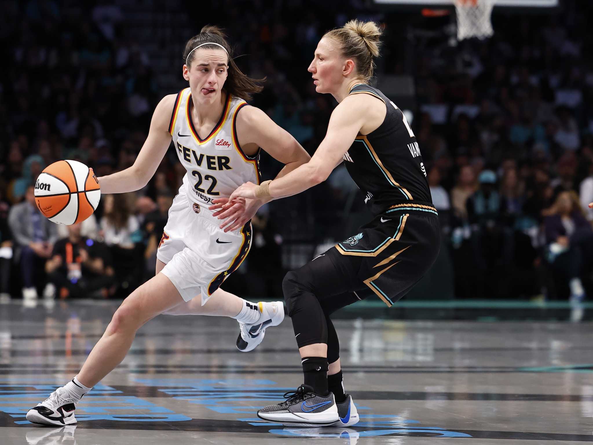 Clark helps Liberty become 1st WNBA team to have $2M+ in 1-game ticket revenue, AP source says