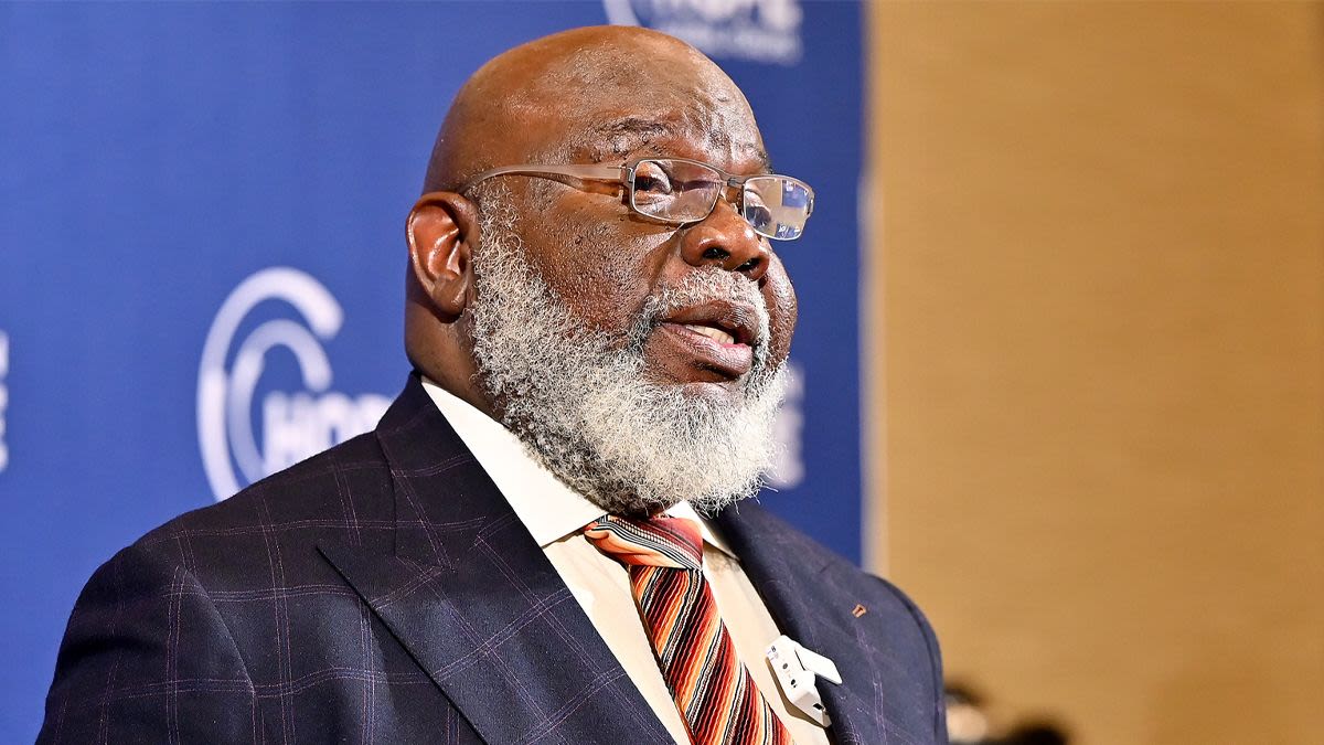 T.D. Jakes Disparaged in False and Unfounded Rumors Alongside 'Diddy' Sex-Abuse Allegations