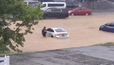 Heavy rains cause flooding at Dollywood