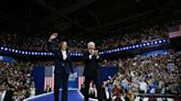 Kamala Harris y Tim Walz se presentan a los estadounidenses en su primer mitin en Filadelfia