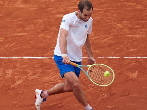 Richard Gasquet hizo vibrar a la Suzanne Lenglen y avanzó en Roland Garros