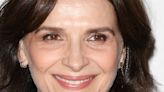 “Il se jette sur moi” : Juliette Binoche dresse la liste effarante de ses agressions sexuelles et cite des noms célèbres