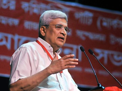 Prakash Karat to be coordinator of CPI(M)'s Politburo, Central Committee as interim measure