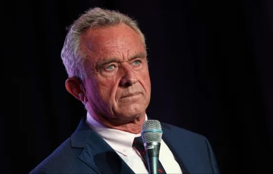 What Happened to Robert F. Kennedy Jr.’s Voice? Health Problems Explained