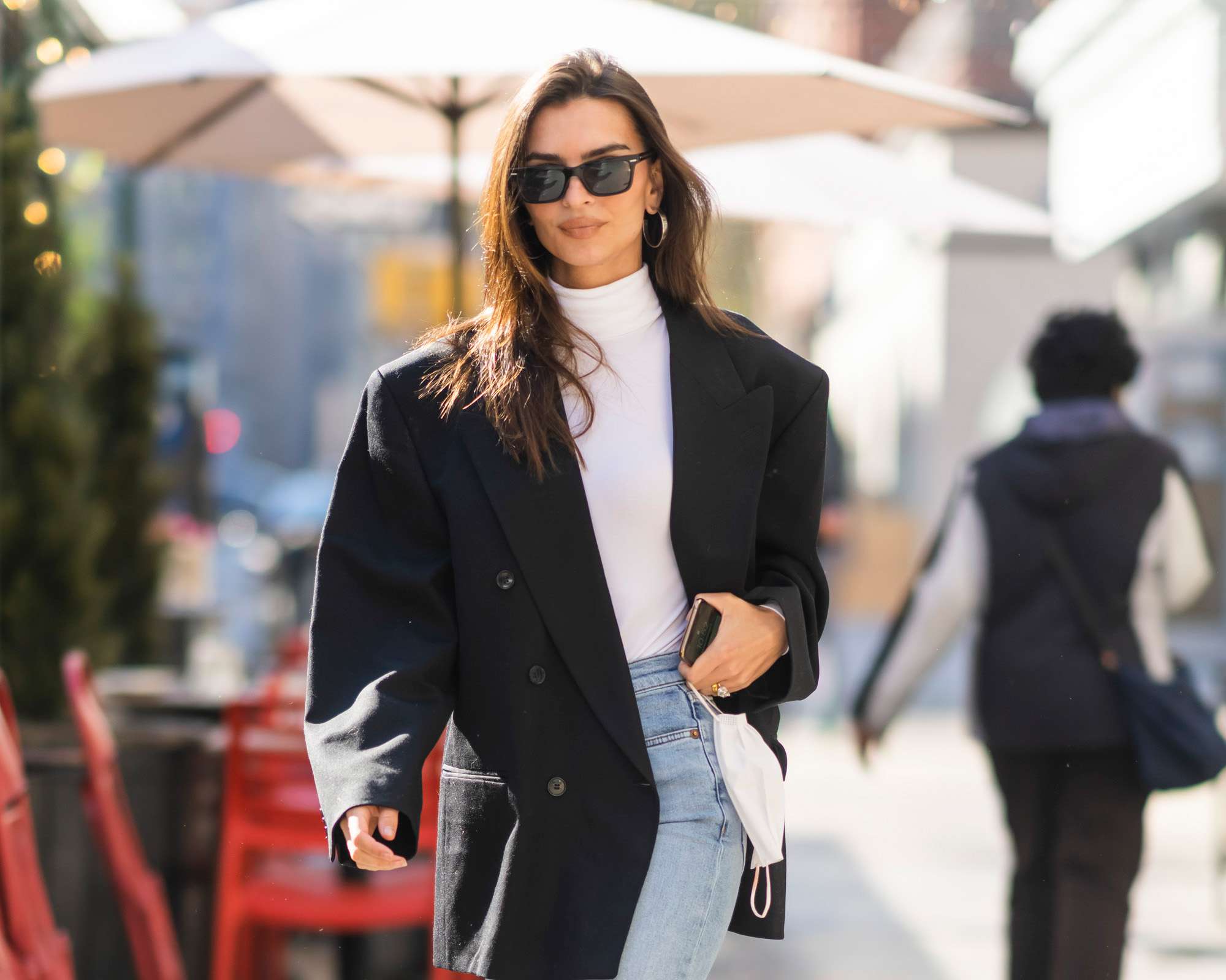 22 Unexpected Oversized Blazer Outfit Ideas That Score Major Style Points