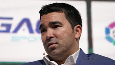 Barcelona chief Deco holds talks with super agent Mendes: 4 players under discussion