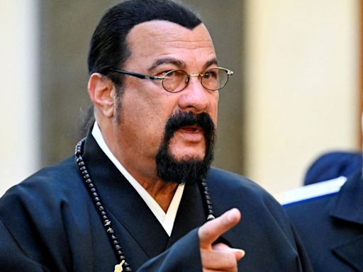 Steven Seagal Could Face EU Sanctions for Putin Fandom: Report