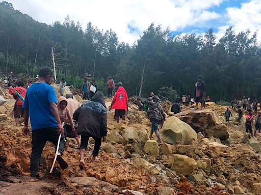 Papua New Guinea struggles to find the estimated 670 killed in landslide