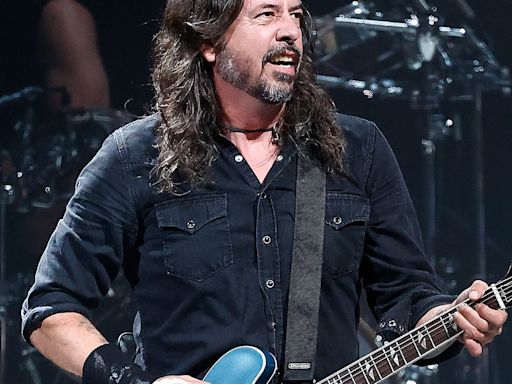 Dave Grohl's Sleek Wimbledon Look Will Have You Doing a Double Take - E! Online