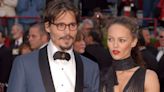 Johnny Depp peint un tableau de Vanessa Paradis, 12 ans après leur séparation