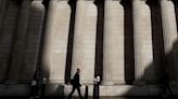 Bank of England Holds Off on Rate Cut Despite Easing Inflation