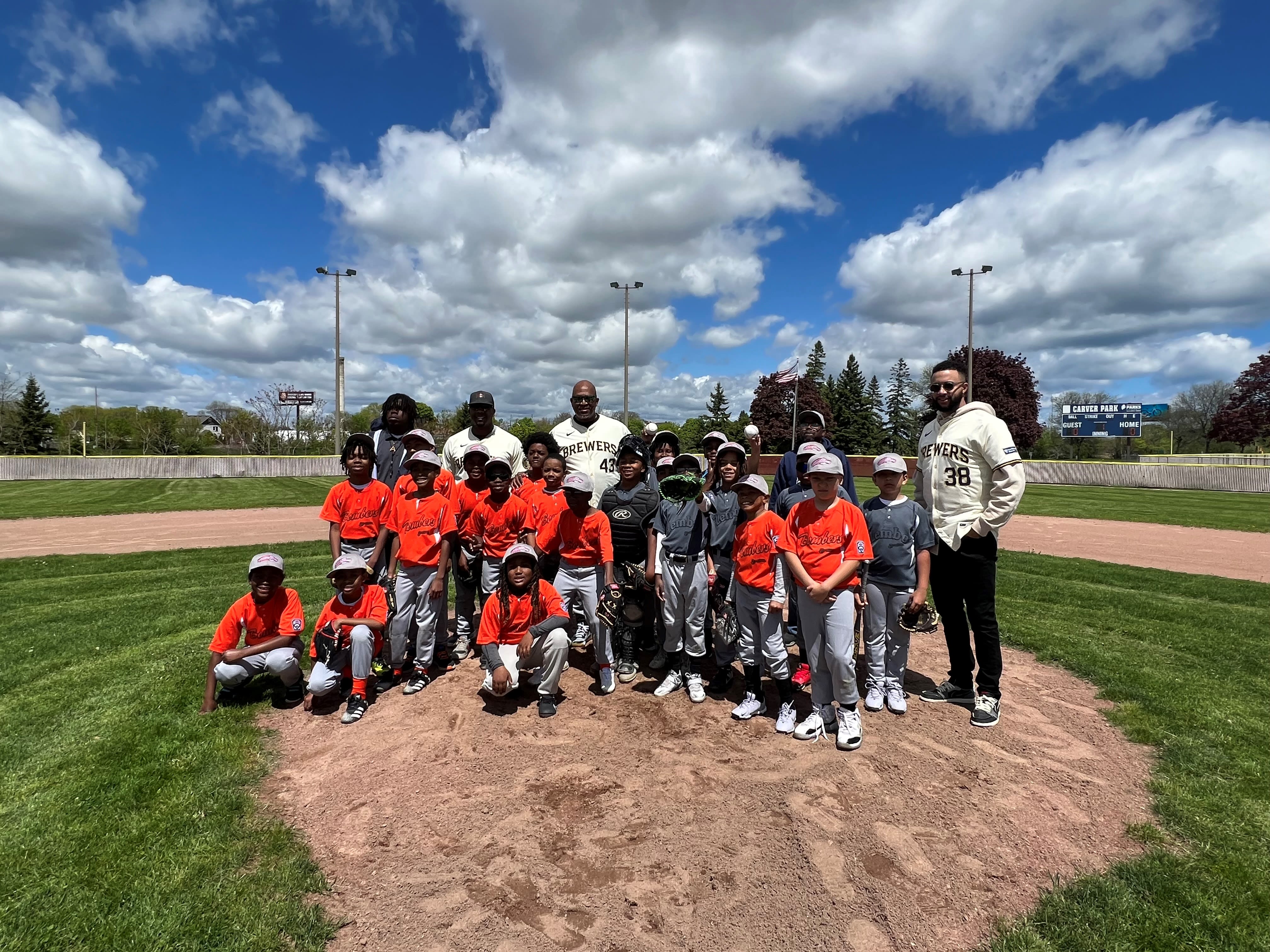 Brewers visit Beckum-Stapleton Little League