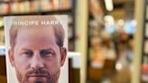 El libro del príncipe Enrique se vende antes de su lanzamiento oficial en España