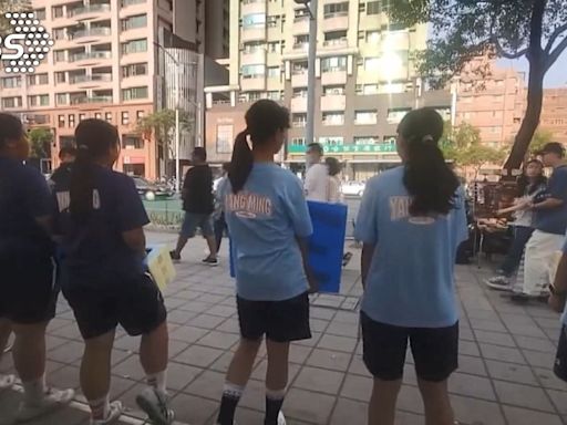 賣康乃馨籌措比賽經費！陽明國中女子手球隊赴瑞典拚金