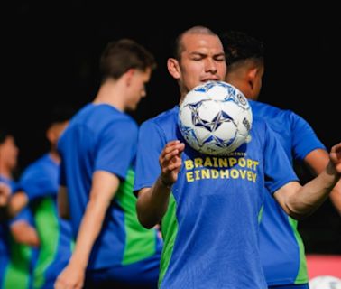 Chucky Lozano sorprende con nuevo look