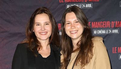 Virginie Ledoyen et sa fille Lila complices sur le tapis rouge du film « Le Mangeur d’âmes