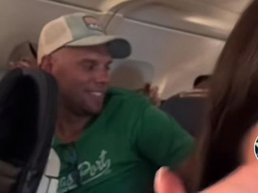 TikToker goes viral after filming a married man cheating on a flight: Watch