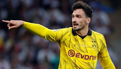 Roma sign ex-Dortmund defender Mats Hummels