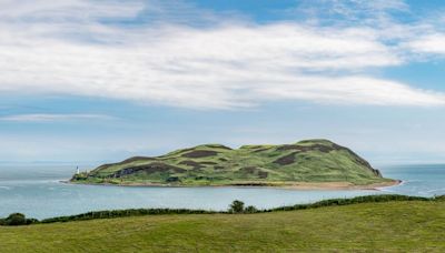 Eight stunning tidal islands in Scotland you can only walk over to during low tide