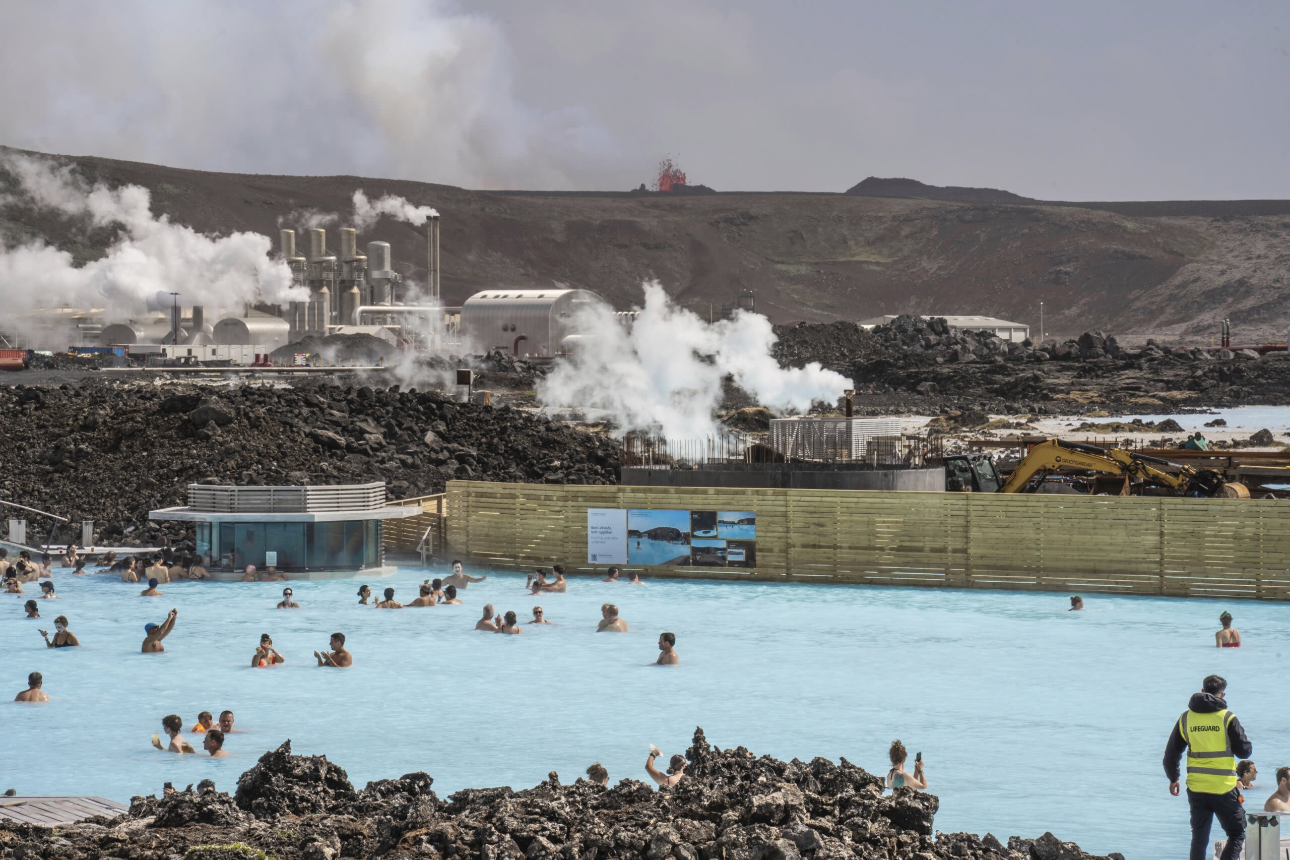 Popular geothermal spa in Iceland reopens to tourists after nearby volcano stabilizes - WTOP News