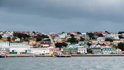 Barco pesquero se hunde en las Malvinas: mueren ocho tripulantes y cinco están desaparecidos - La Tercera