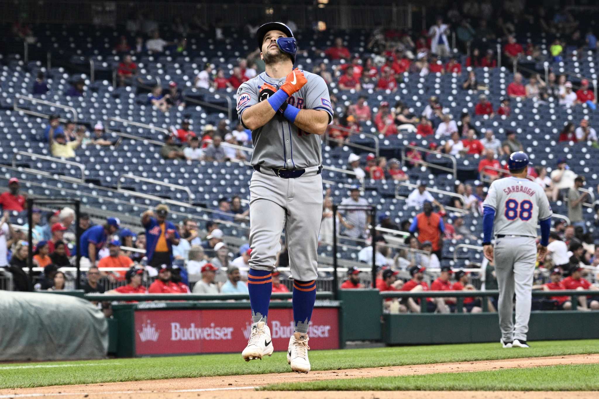 Torrens hits two homers, Lindor another as Mets beat Nationals 9-1