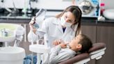 How Much Do Dental Assistants Make?