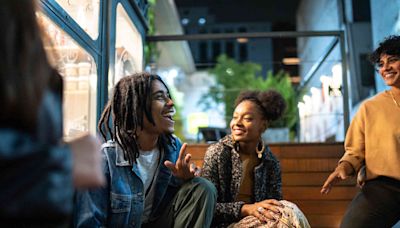 Foolproof Conversation Starters That Can Lead to New Friendships
