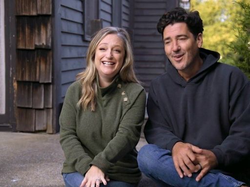 'Farmhouse Fixer' Returns to a Home With an Extremely Dark Past for the Season 3 Premiere