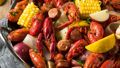 15 Best Wines To Pair With Your Next Seafood Boil