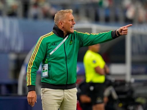 Heimir Hallgrimsson, director técnico, dentista y realizador de milagros, dirigirá a Jamaica en Copa América