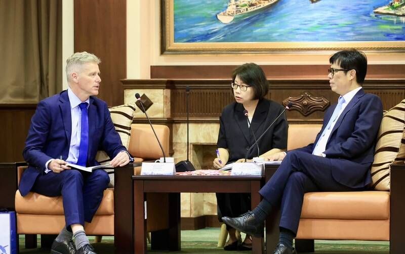 澳洲辦事處代表馮國斌首訪高市府 與陳其邁談淨零、原民議題
