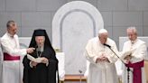 El papa pidió rechazar el "ojo por ojo" en misa multitudinaria en Baréin