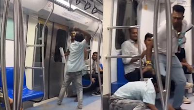 Man brutally slaps passenger with chappal in Delhi metro, viral video shocks the internet