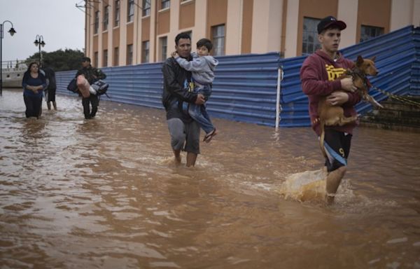 Floods cause state of emergency in southern Brazil