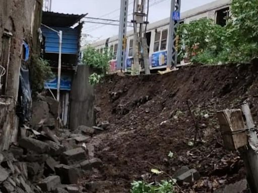 Thane: Man injured as Railway safety wall collapses near station